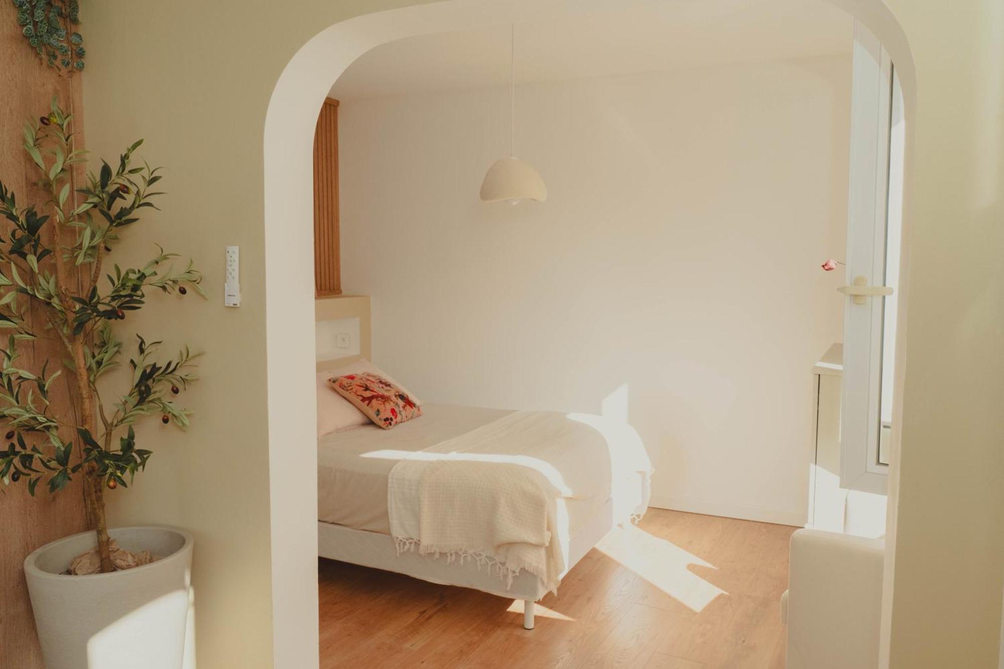 Au Coeur De Hyeres, Ideal Pour Les Couples ! Εξωτερικό φωτογραφία